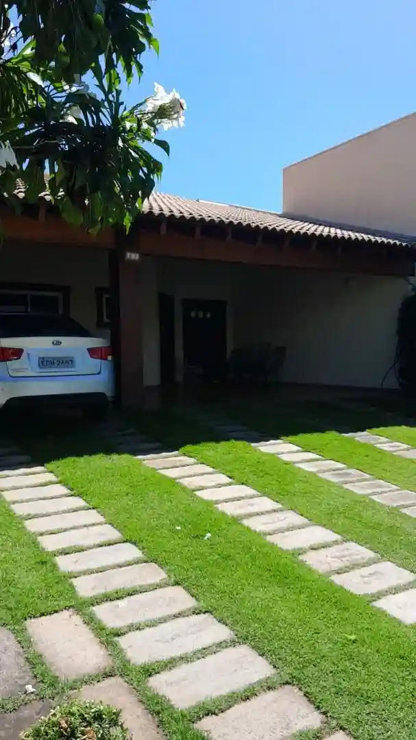 Casa de Condomínio com 3 quartos à venda, 360m² — foto 2 de 2