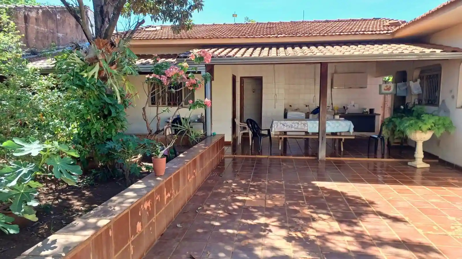 Casa com 3 quartos à venda, 237m² — foto 25 de 27