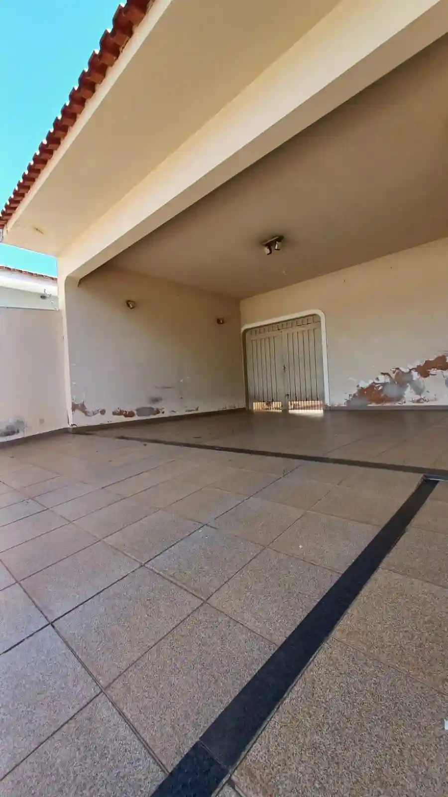 Casa com 3 quartos à venda, 237m² — foto 3 de 27