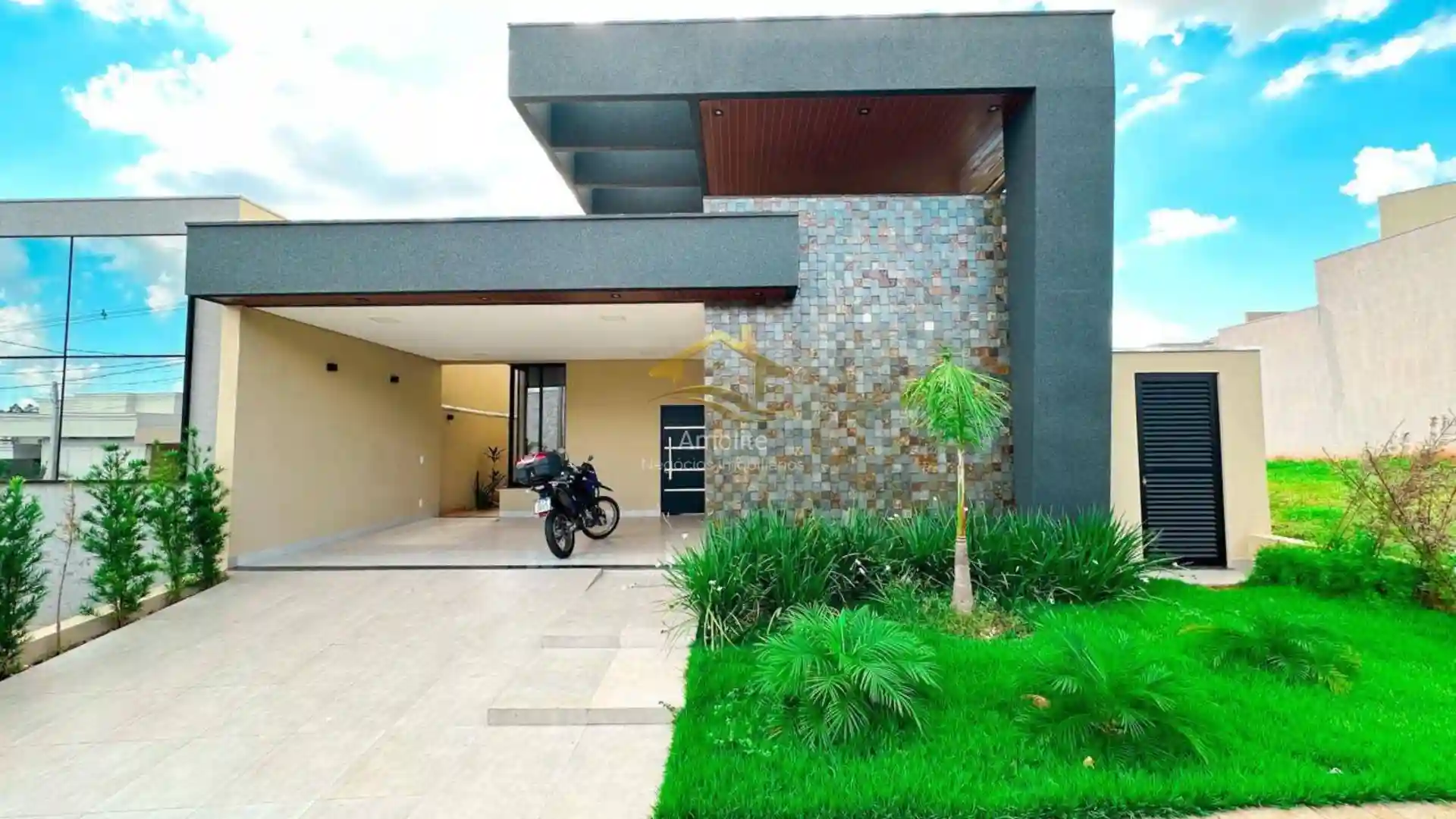 Casa de Condomínio com 3 quartos à venda, 210m² — foto 1 de 24