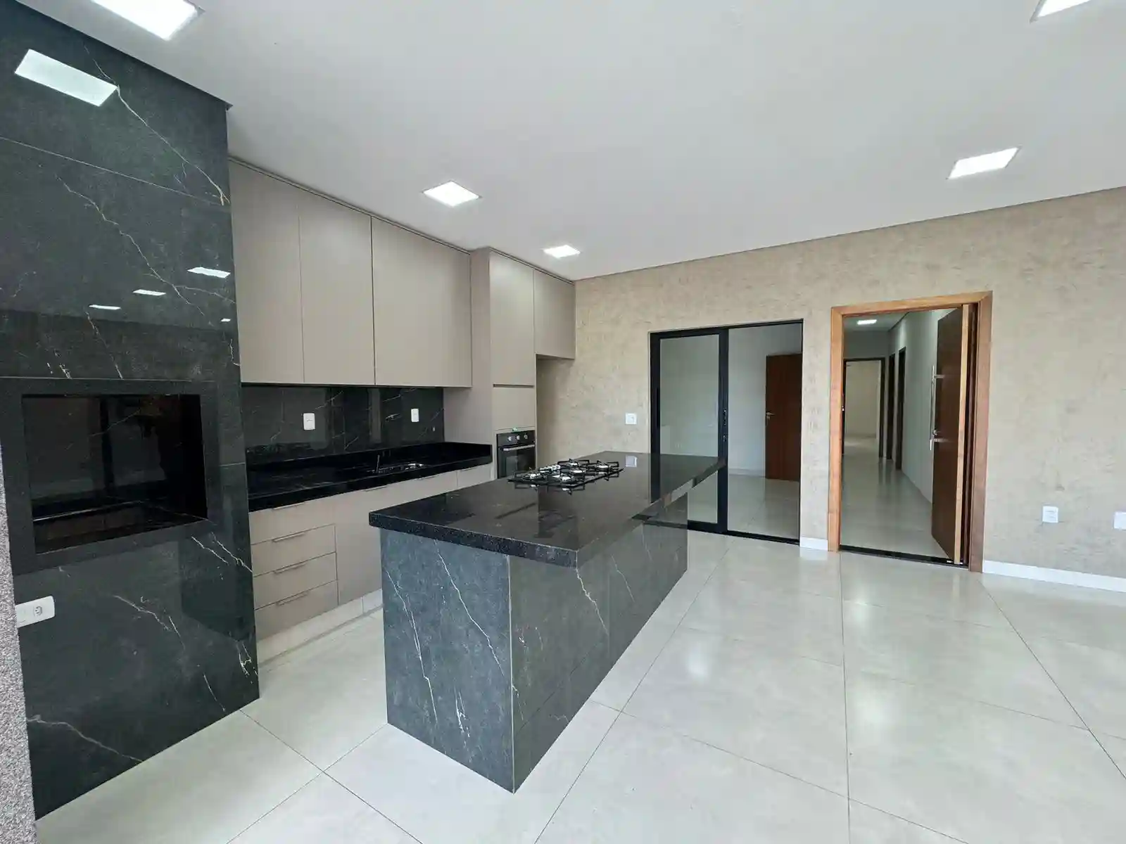 Casa com 3 quartos à venda, 300m² — foto 5 de 19