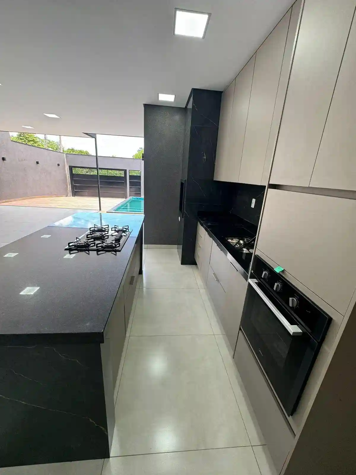Casa com 3 quartos à venda, 300m² — foto 7 de 19