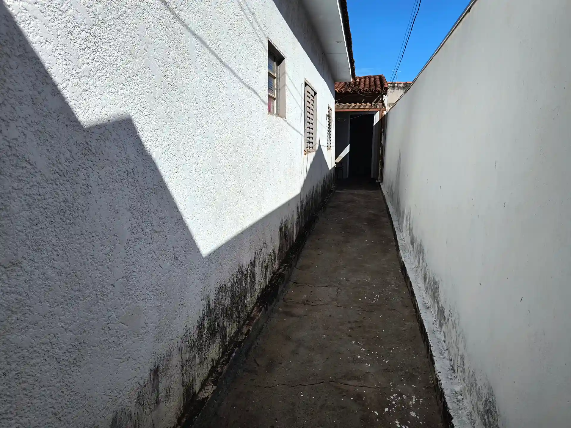 Casa com 2 quartos à venda, 200m² — foto 2 de 13