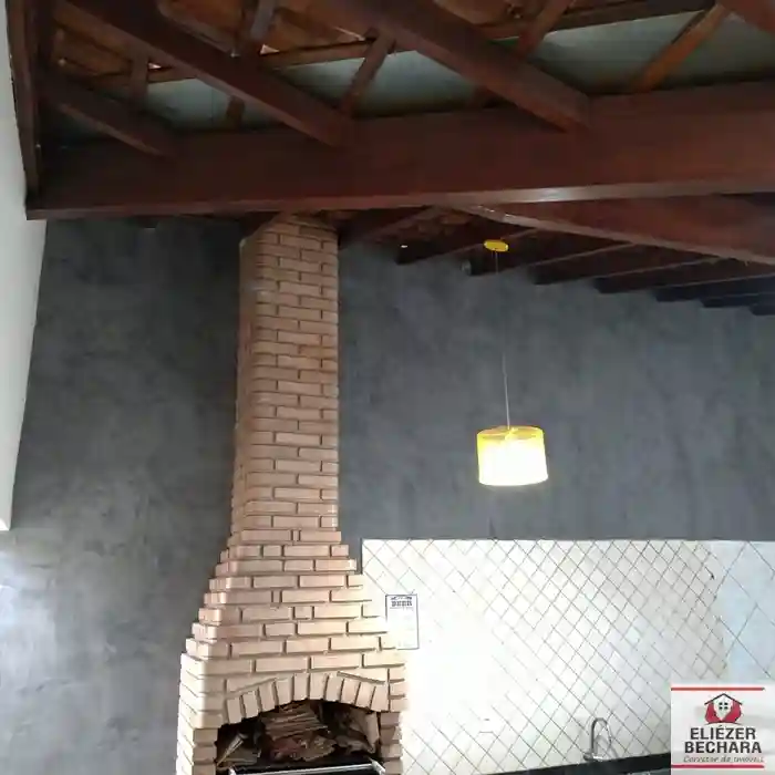 Casa à venda — foto 3 de 11