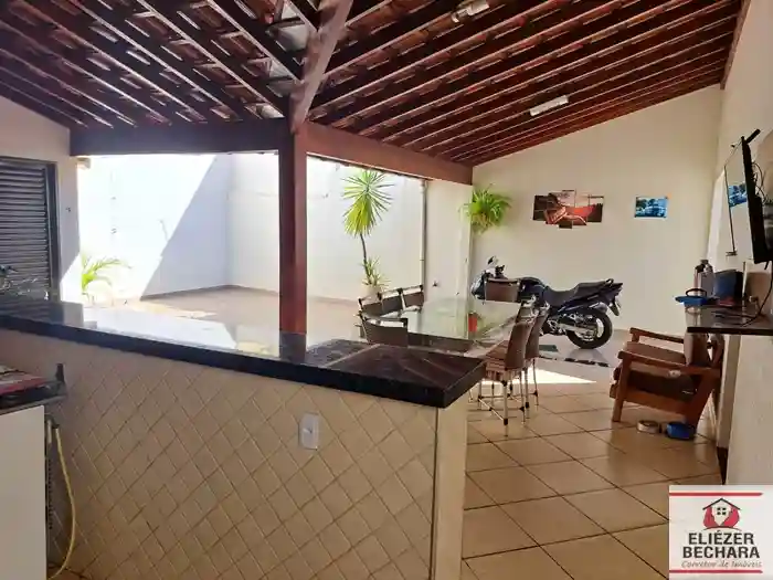 Casa à venda — foto 8 de 11