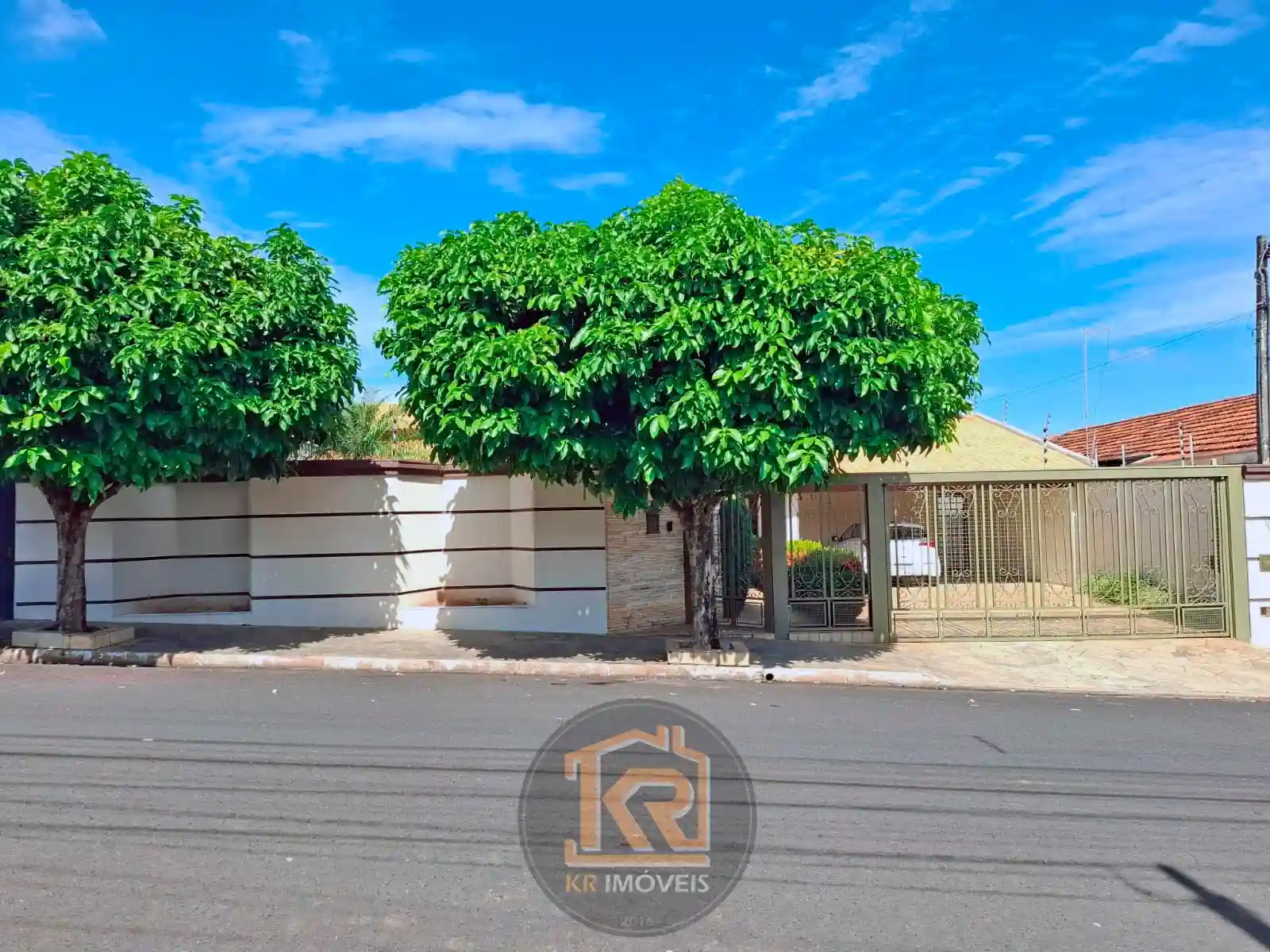 Casa com 4 quartos à venda, 415m² — foto 3 de 40
