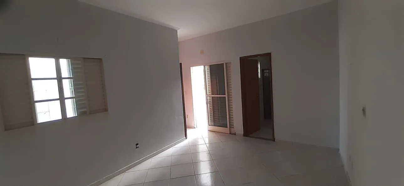 Casa com 3 quartos para aluguel, 180m² — foto 15 de 21