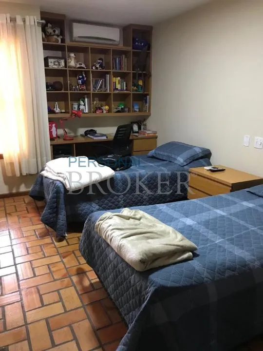 Casa à venda — foto 6 de 8