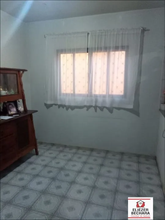 Casa à venda — foto 1 de 12