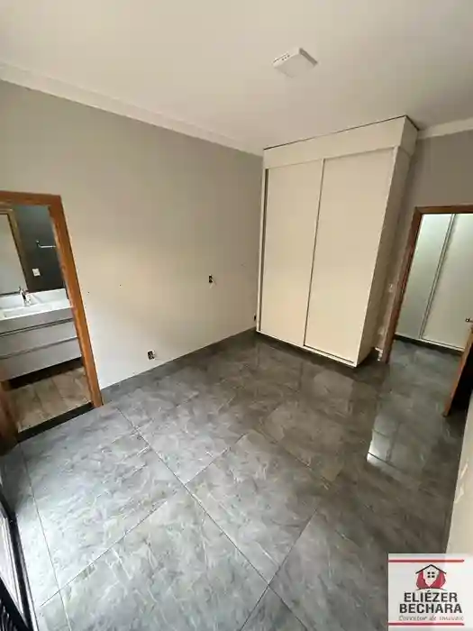 Casa com 4 quartos à venda, 190m² — foto 18 de 26