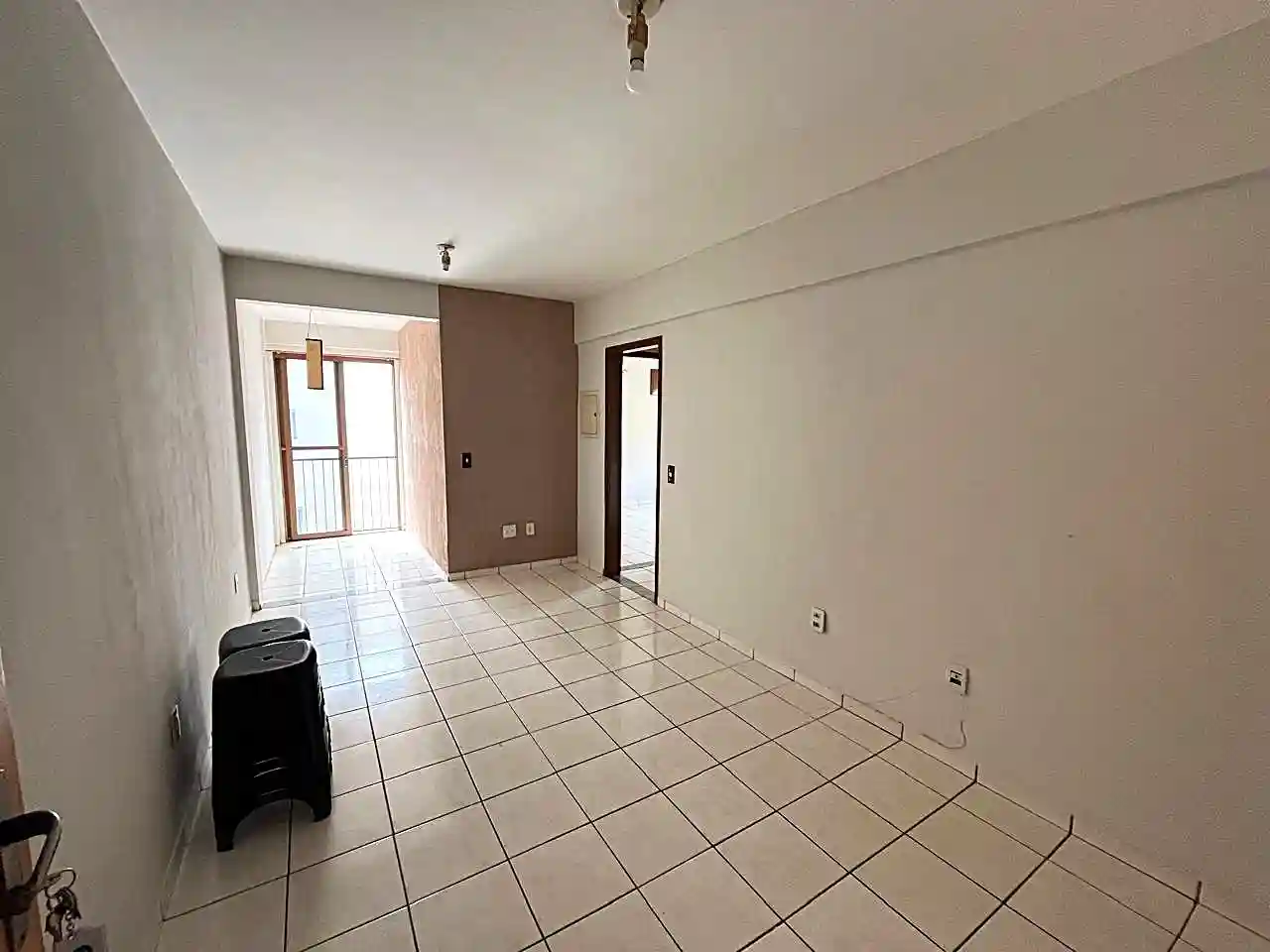 Apartamento com 2 quartos à venda, 65m² — foto 1 de 16