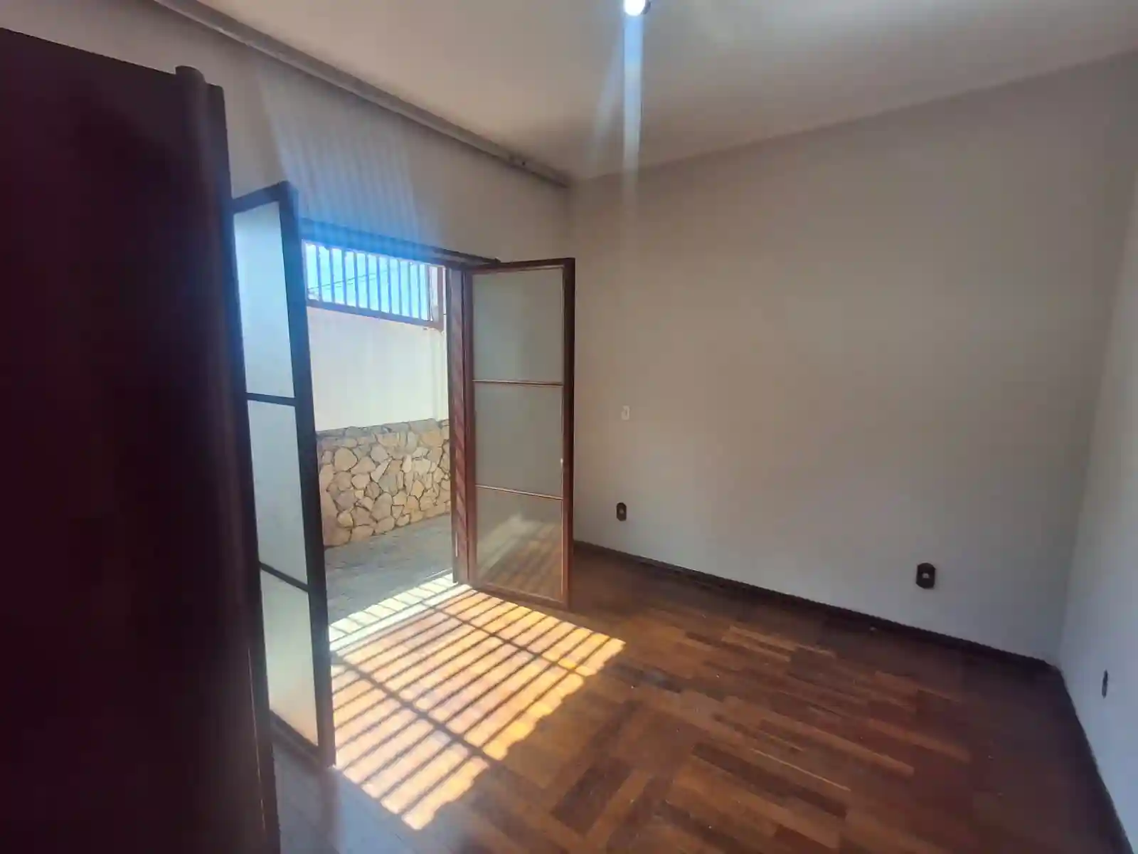 Casa com 3 quartos para aluguel, 180m² — foto 15 de 18