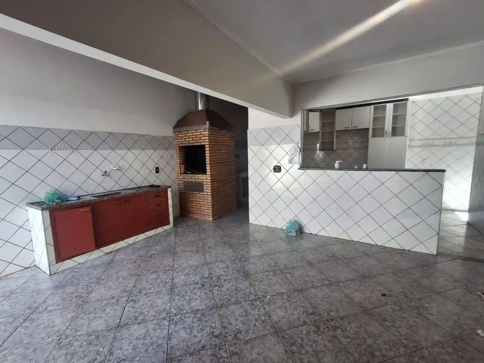 Casa com 3 quartos para aluguel, 180m² — foto 8 de 18
