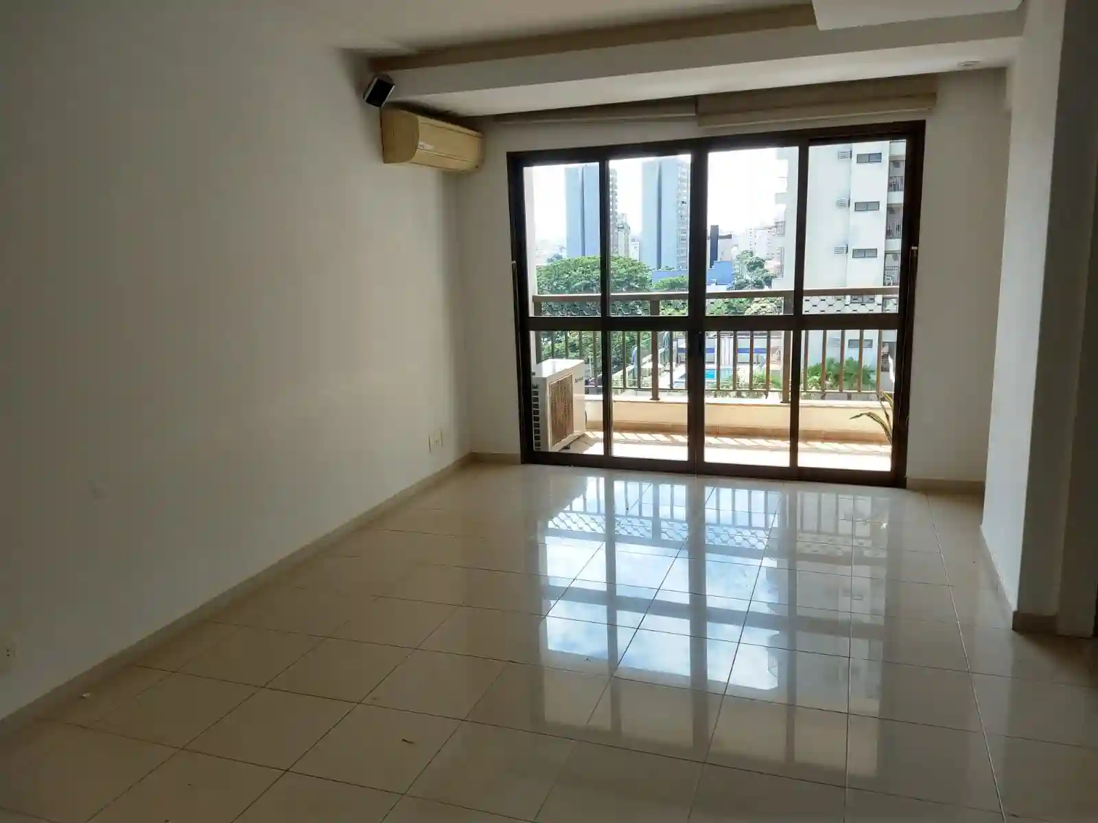 Apartamento com 3 quartos à venda, 130m² — foto 2 de 22