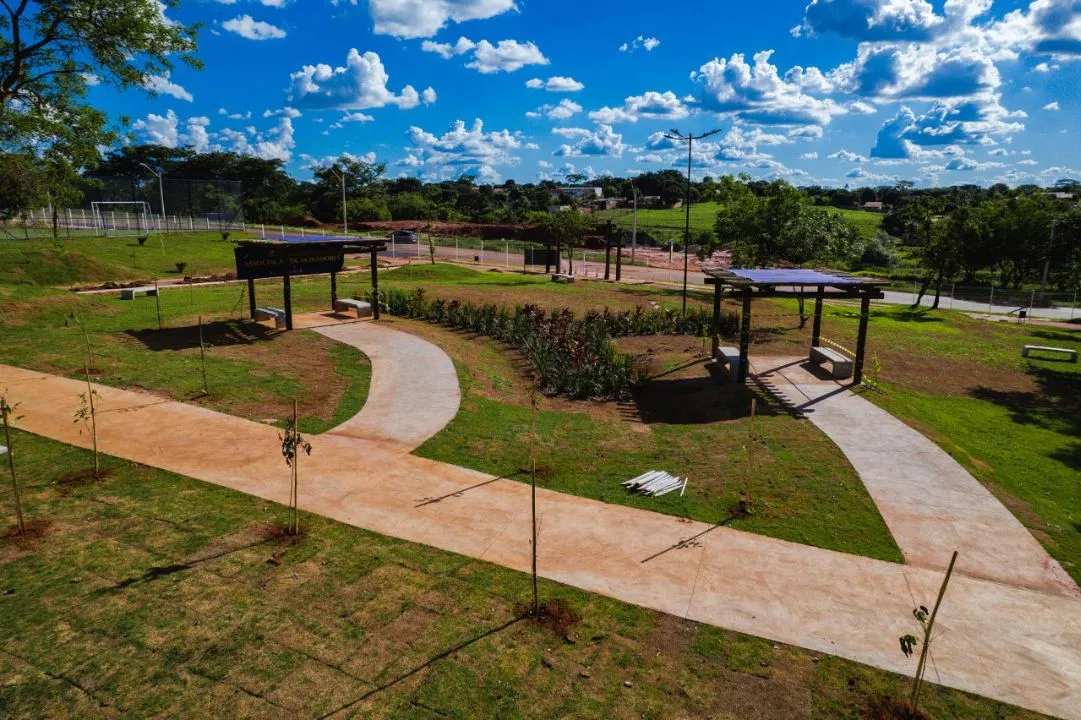 Terreno / Lote / Condomínio à venda — foto 4 de 11
