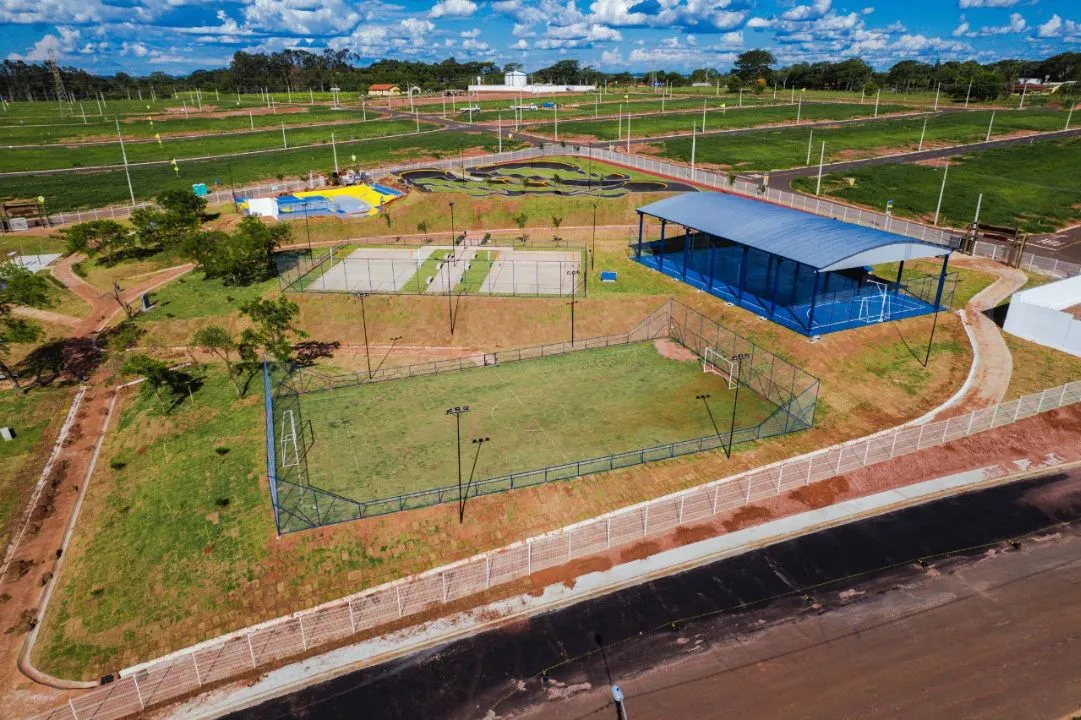 Terreno / Lote / Condomínio à venda — foto 7 de 11