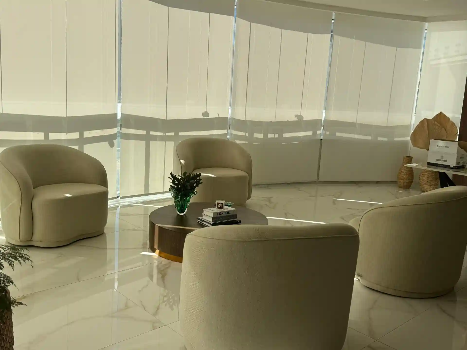 Apartamento com 4 quartos à venda, 300m² — foto 3 de 11