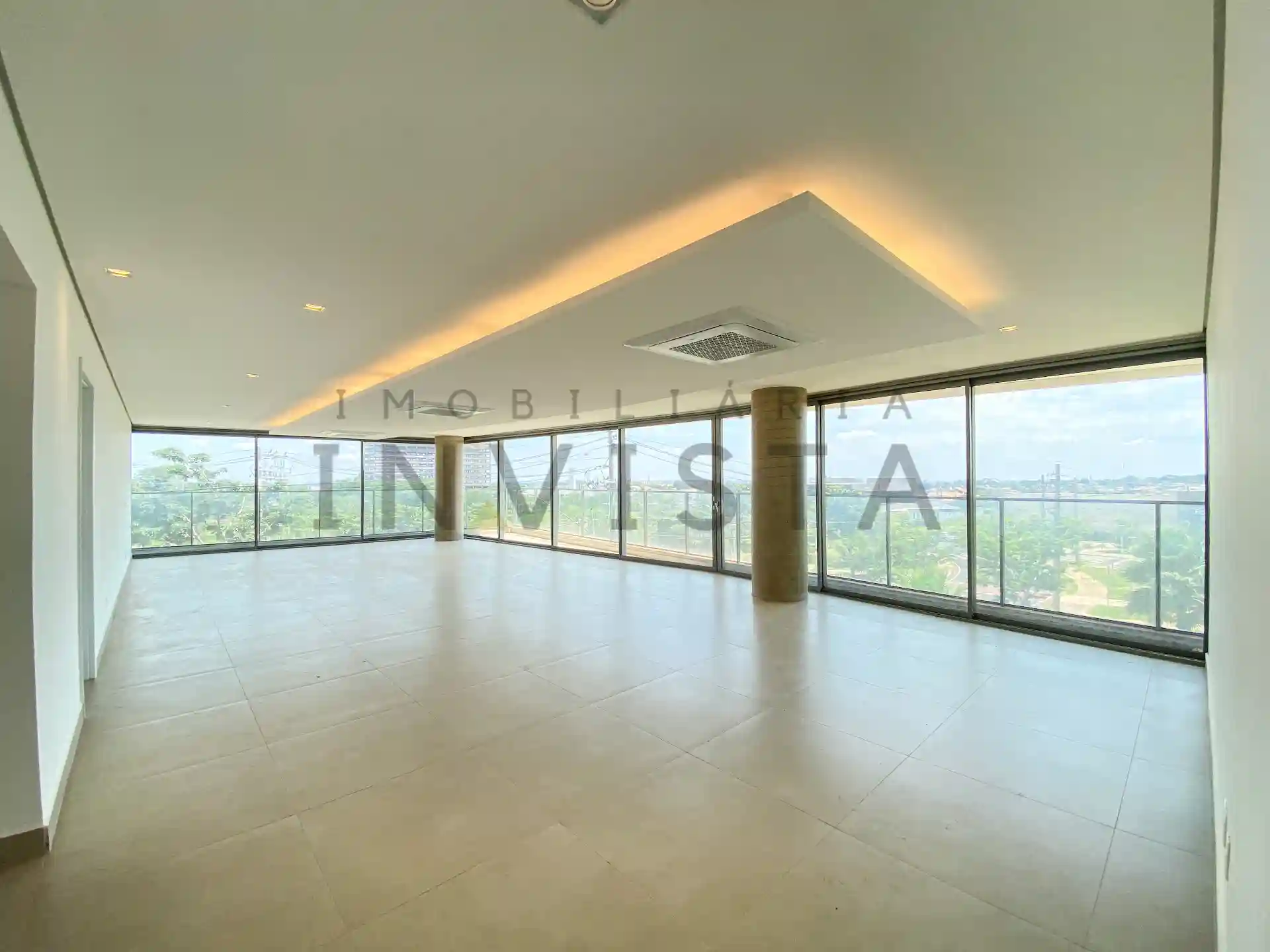 Apartamento com 4 quartos para aluguel, 343m² — foto 1 de 9