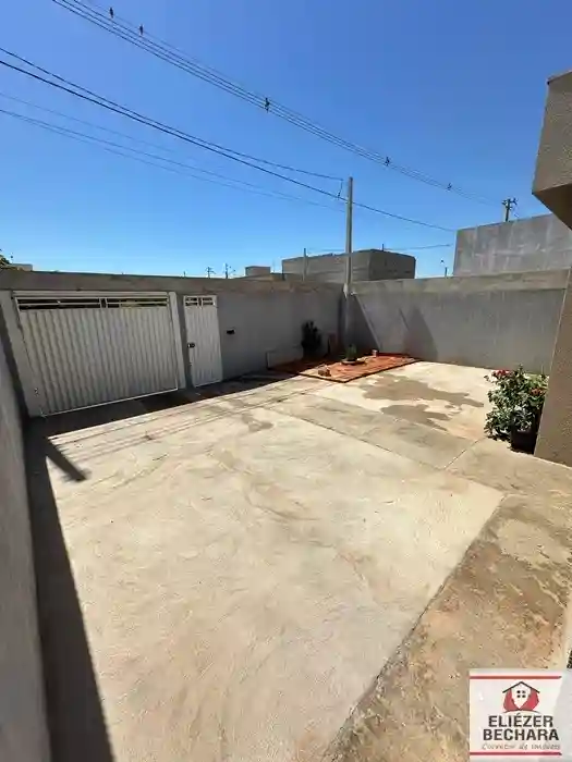 Casa com 2 quartos à venda, 80m² — foto 2 de 16