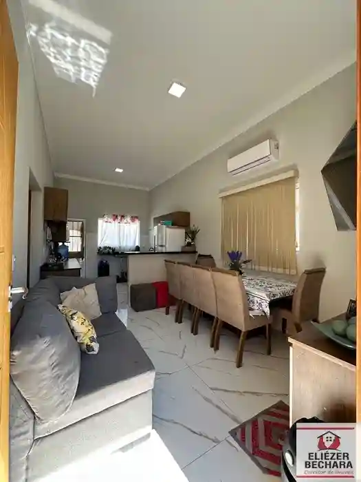 Casa com 2 quartos à venda, 80m² — foto 1 de 16