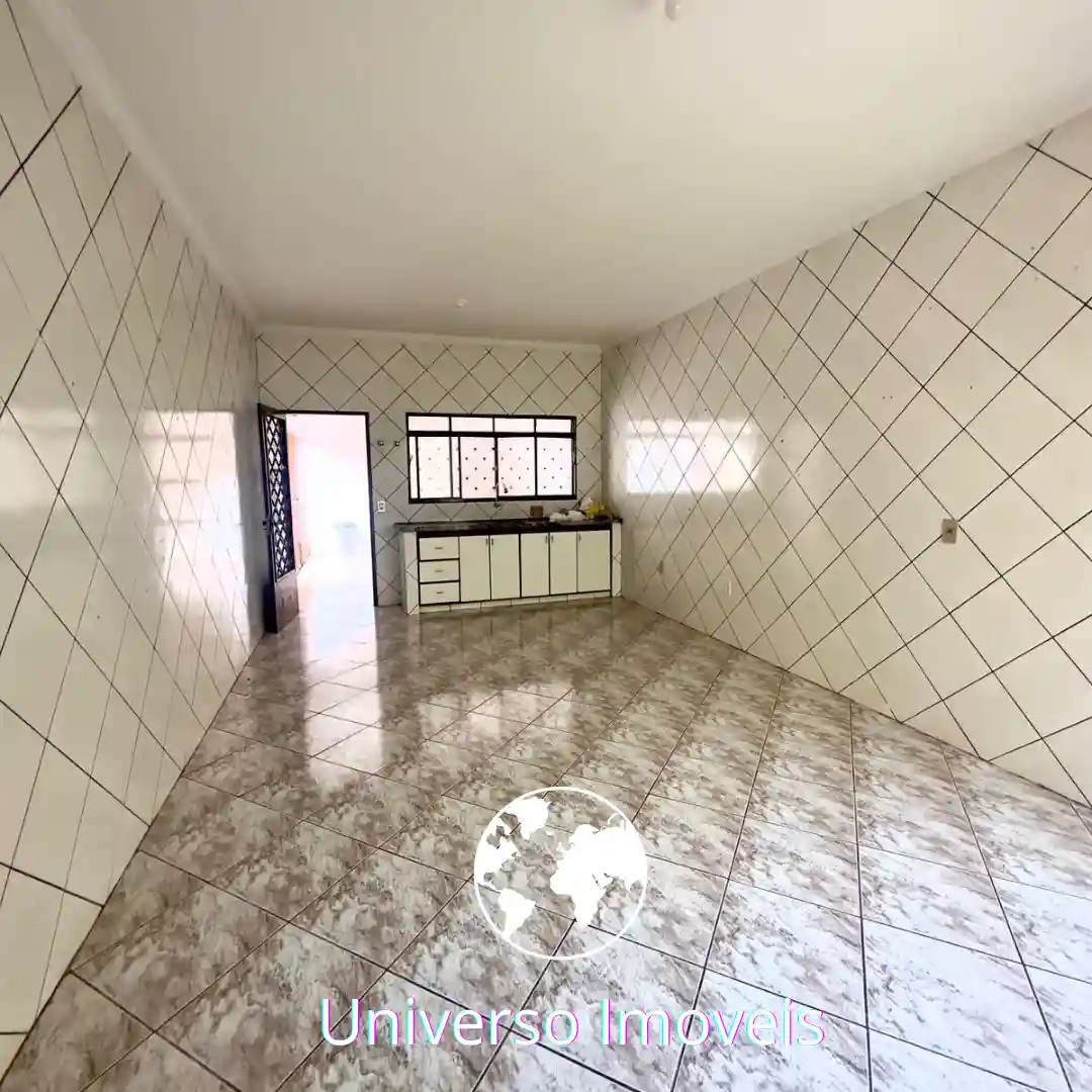 Casa com 3 quartos à venda — foto 9 de 11
