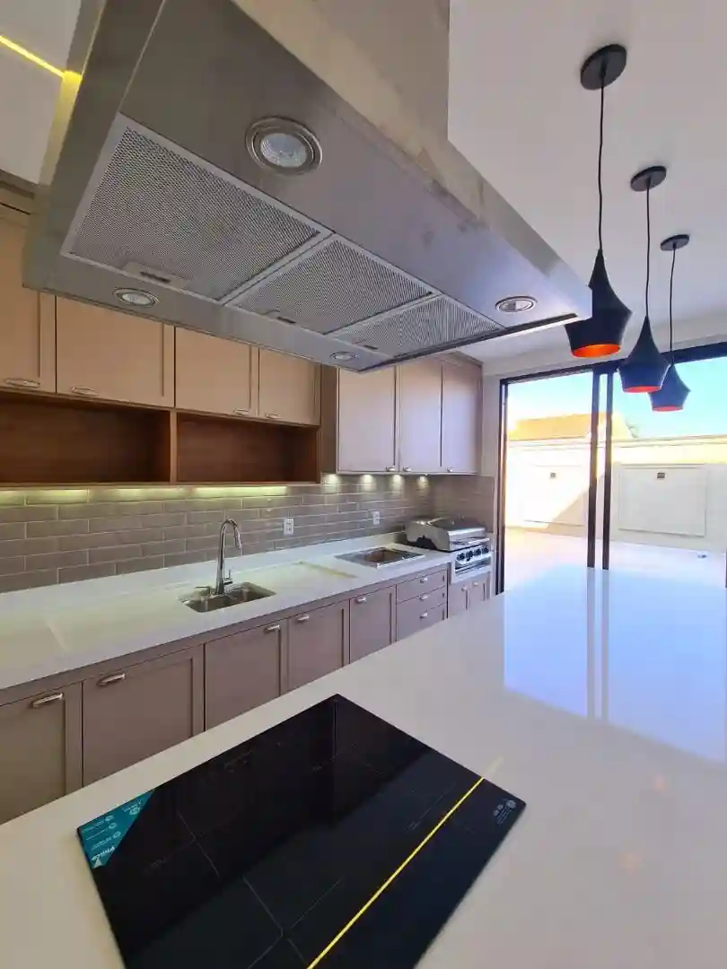 Casa de Condomínio com 4 quartos à venda, 670m² — foto 10 de 23