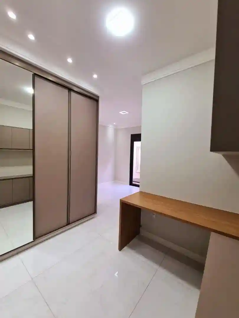 Casa de Condomínio com 4 quartos à venda, 670m² — foto 9 de 23