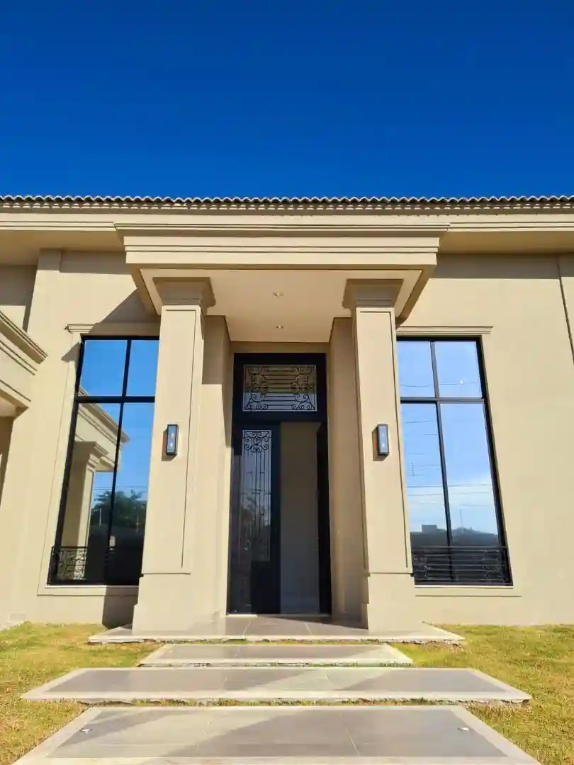Casa de Condomínio com 4 quartos à venda, 670m² — foto 3 de 23