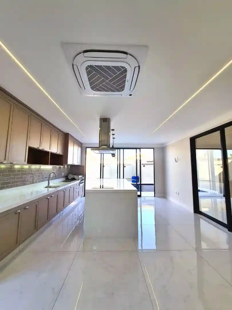 Casa de Condomínio com 4 quartos à venda, 670m² — foto 19 de 23