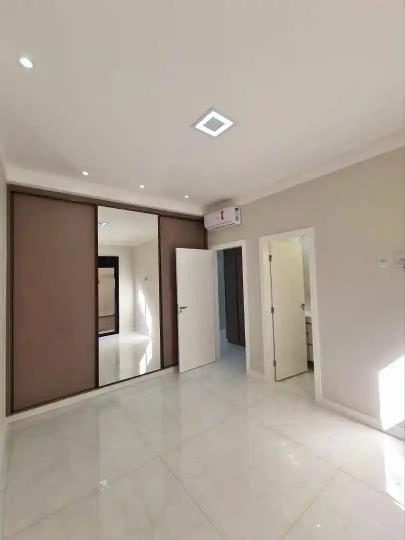 Casa de Condomínio com 4 quartos à venda, 670m² — foto 11 de 23