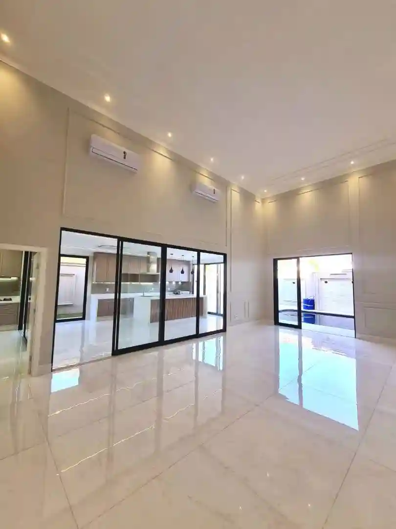 Casa de Condomínio com 4 quartos à venda, 670m² — foto 18 de 23