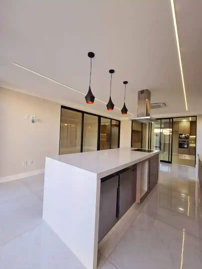 Casa de Condomínio com 4 quartos à venda, 670m² — foto 23 de 23