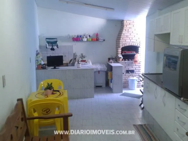 Casa à venda — foto 1 de 4