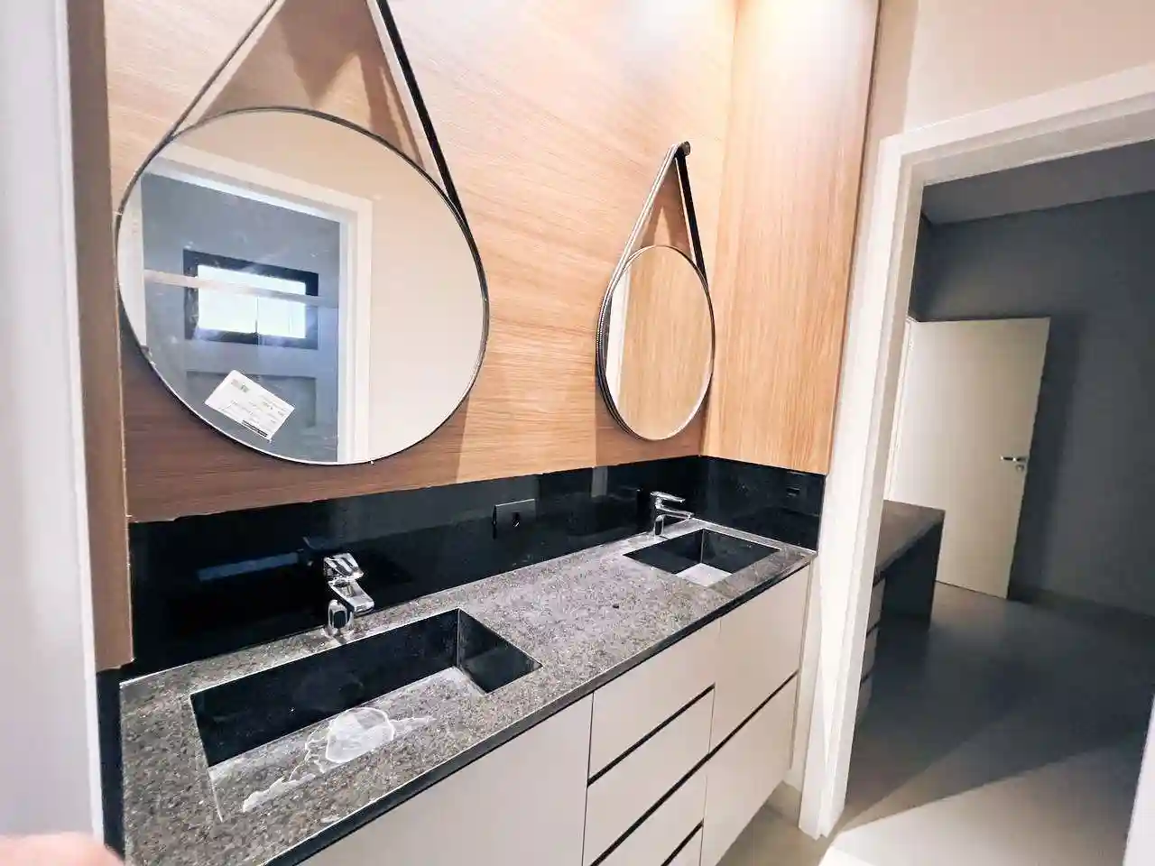 Casa de Condomínio com 4 quartos à venda, 249m² — foto 17 de 26