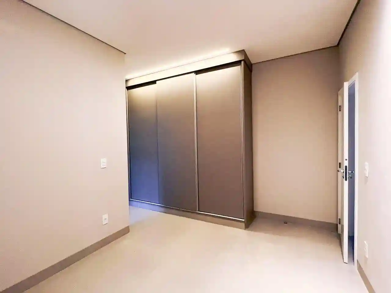 Casa de Condomínio com 4 quartos à venda, 249m² — foto 12 de 26