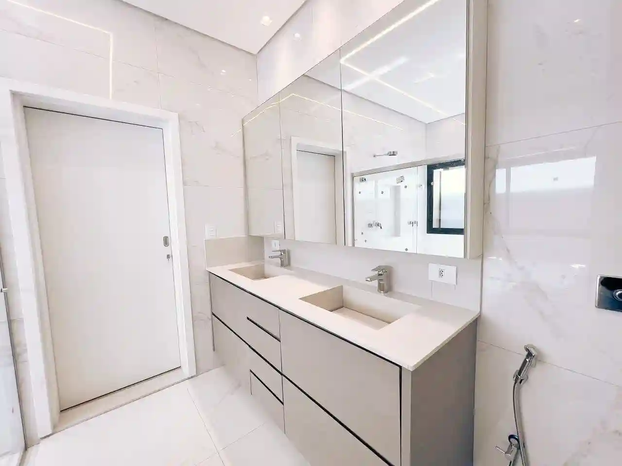 Casa de Condomínio com 4 quartos à venda, 249m² — foto 23 de 26