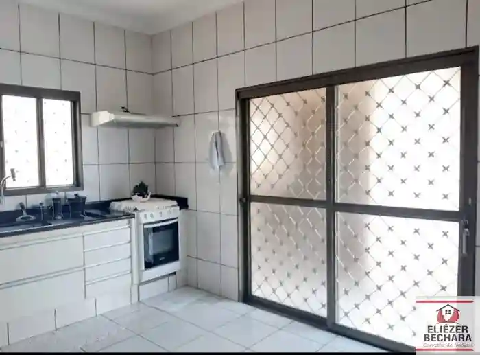 Casa com 3 quartos à venda, 256m² — foto 15 de 29