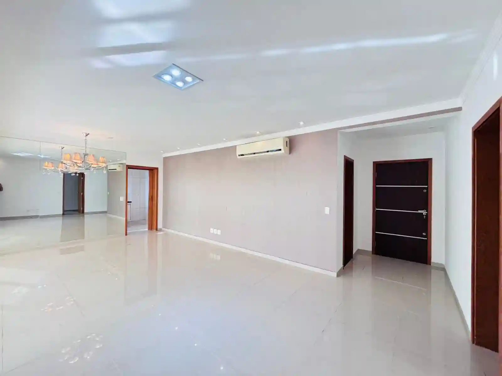 Apartamento com 3 quartos à venda, 158m² — foto 2 de 60