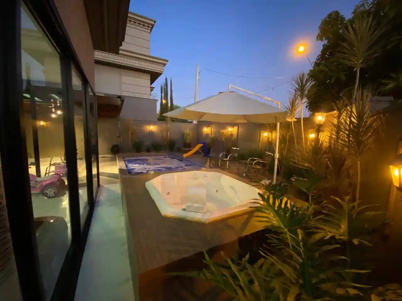 Casa de Condomínio com 3 quartos à venda, 270m² — foto 18 de 25