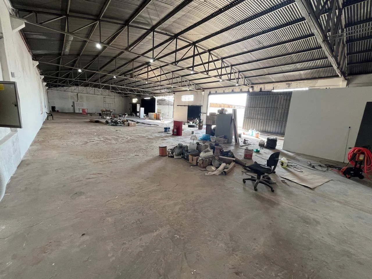 Galpão / Depósito / Armazém para aluguel, 720m² — foto 7 de 14