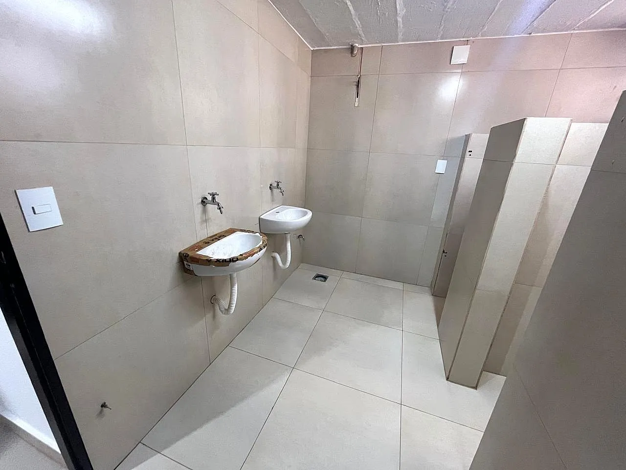 Galpão / Depósito / Armazém para aluguel, 720m² — foto 11 de 14
