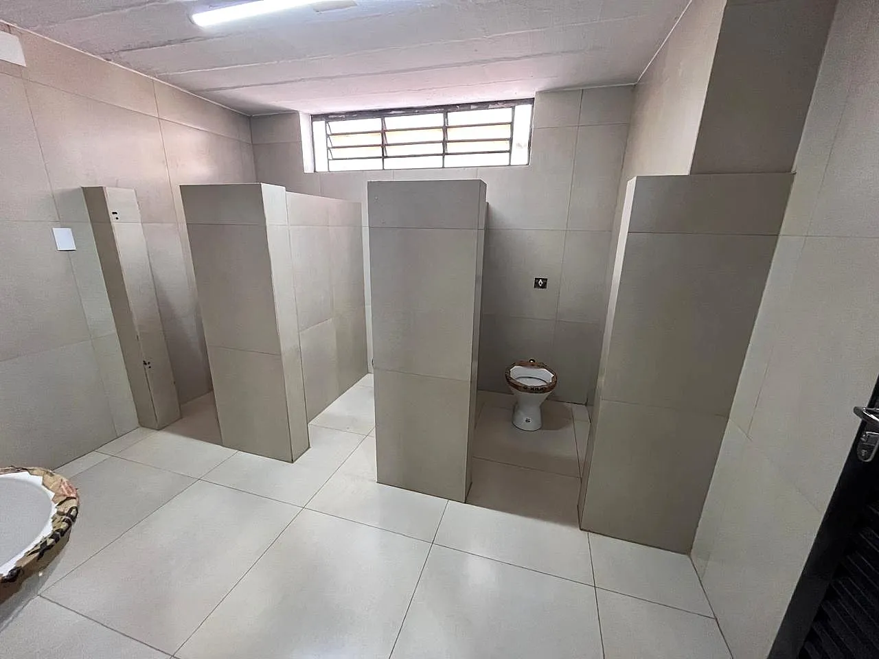 Galpão / Depósito / Armazém para aluguel, 720m² — foto 9 de 14