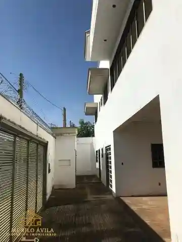 Casa com 4 quartos à venda, 320m² — foto 2 de 7