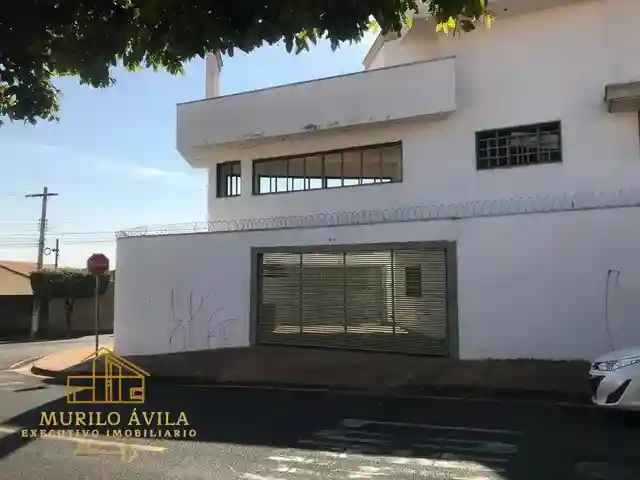 Casa com 4 quartos à venda, 320m² — foto 7 de 7