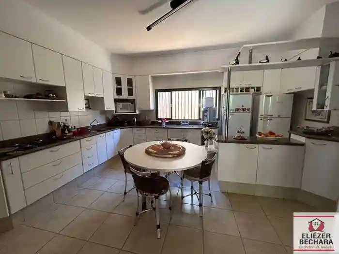 Casa de Condomínio com 4 quartos à venda, 385m² — foto 17 de 37