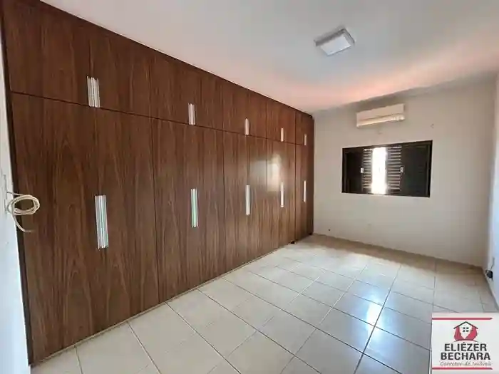 Casa de Condomínio com 4 quartos à venda, 385m² — foto 15 de 37