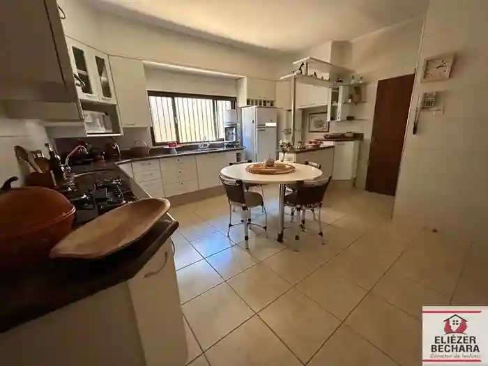 Casa de Condomínio com 4 quartos à venda, 385m² — foto 12 de 37