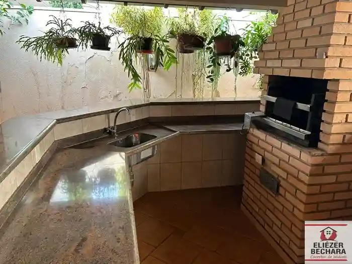 Casa de Condomínio com 4 quartos à venda, 385m² — foto 2 de 37