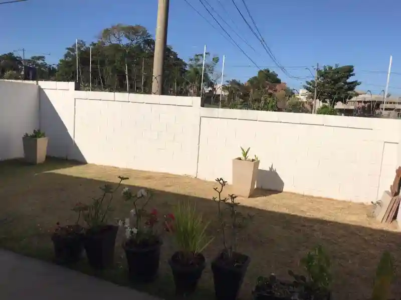 Casa de Condomínio com 3 quartos à venda, 150m² — foto 2 de 8