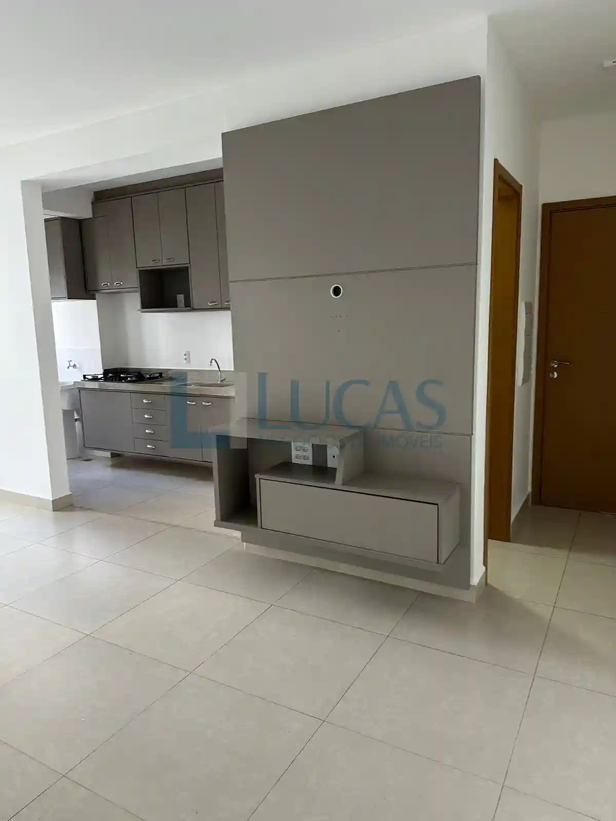 Apartamento com 3 quartos à venda, 80m² — foto 1 de 14